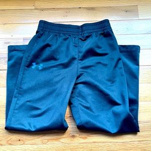 Boys size 5 under armour pants